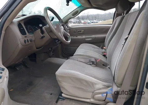 2001 Toyota Tundra Sr5 V8 из США, поврежденный, VIN 5TBBT44101S190920